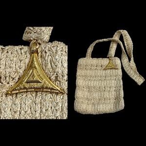 70s Sharif Woven Raffia Shoulder Bag w Large Gold Medallion | ITALY